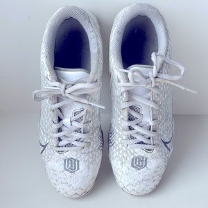 Nike Vapor Football Cleat